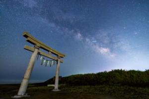 九十九里浜(東浪見海岸)鳥居と星空