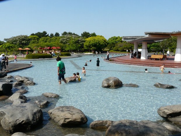 じゃぶじゃぶ池の外観
