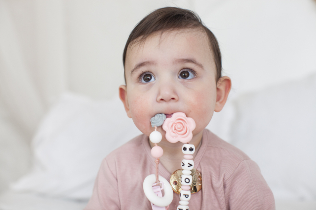 眉毛が心配 我が家の赤ちゃんは濃いくて八の字 このまま成長するの じ じ の 一歩 眉毛が心配 我が家の赤ちゃんは濃いくて八の字 このまま成長するの じ じ の 一歩